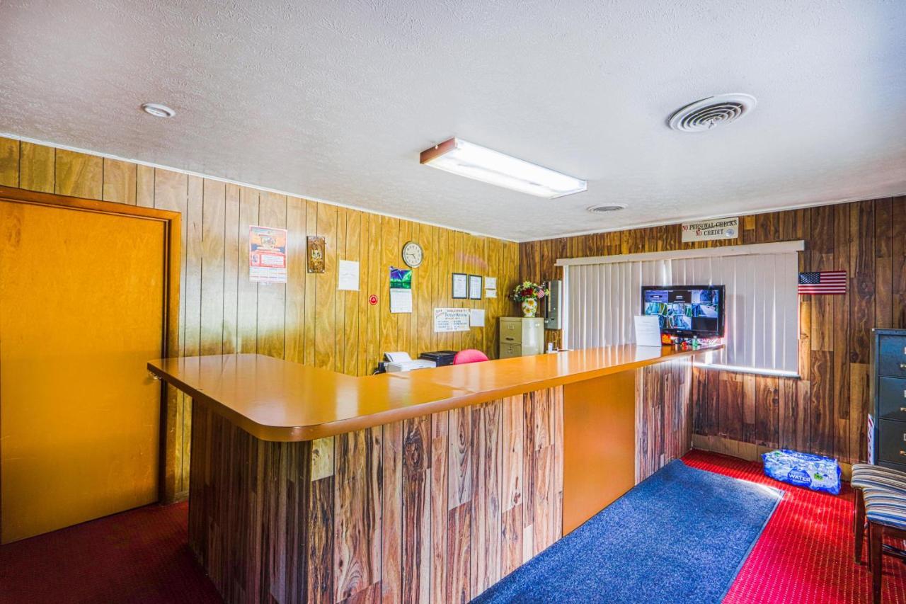 Patriot Inn Motel Beaver Wv, By Oyo エクステリア 写真