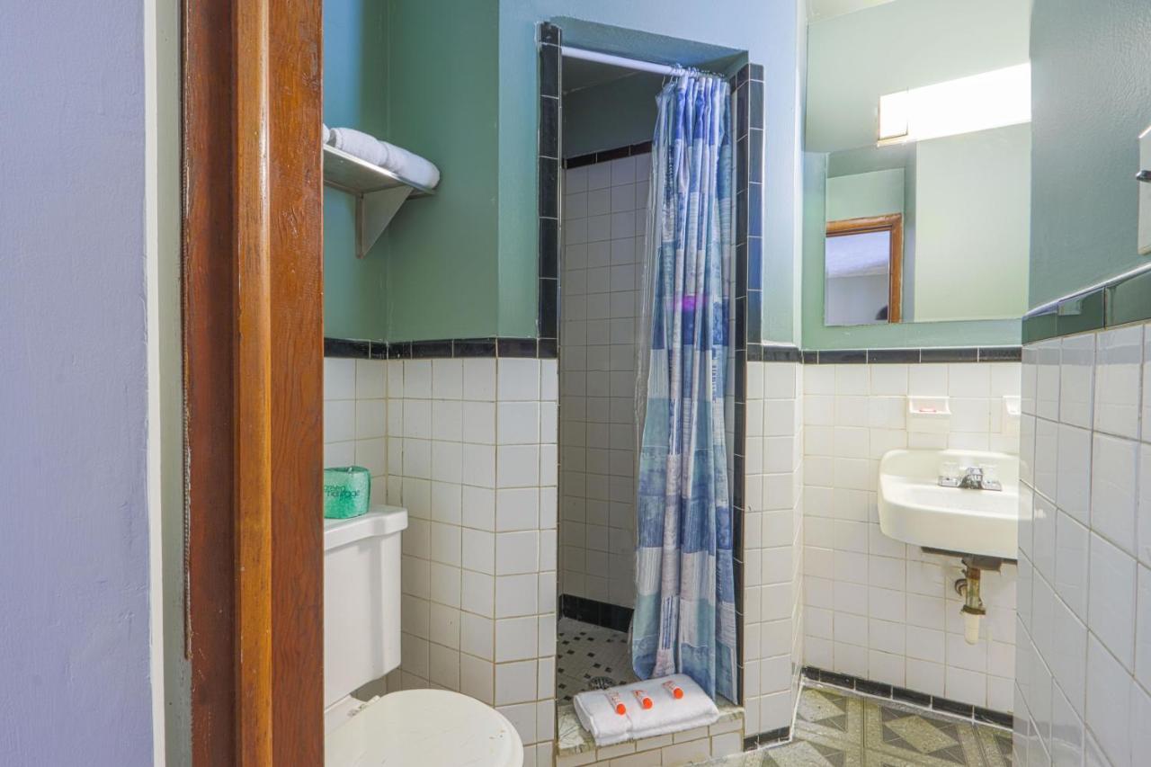 Patriot Inn Motel Beaver Wv, By Oyo エクステリア 写真